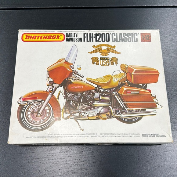 Harley-Davidson Vintage Matchbox FLH-1200 Classic Motorcycle Model